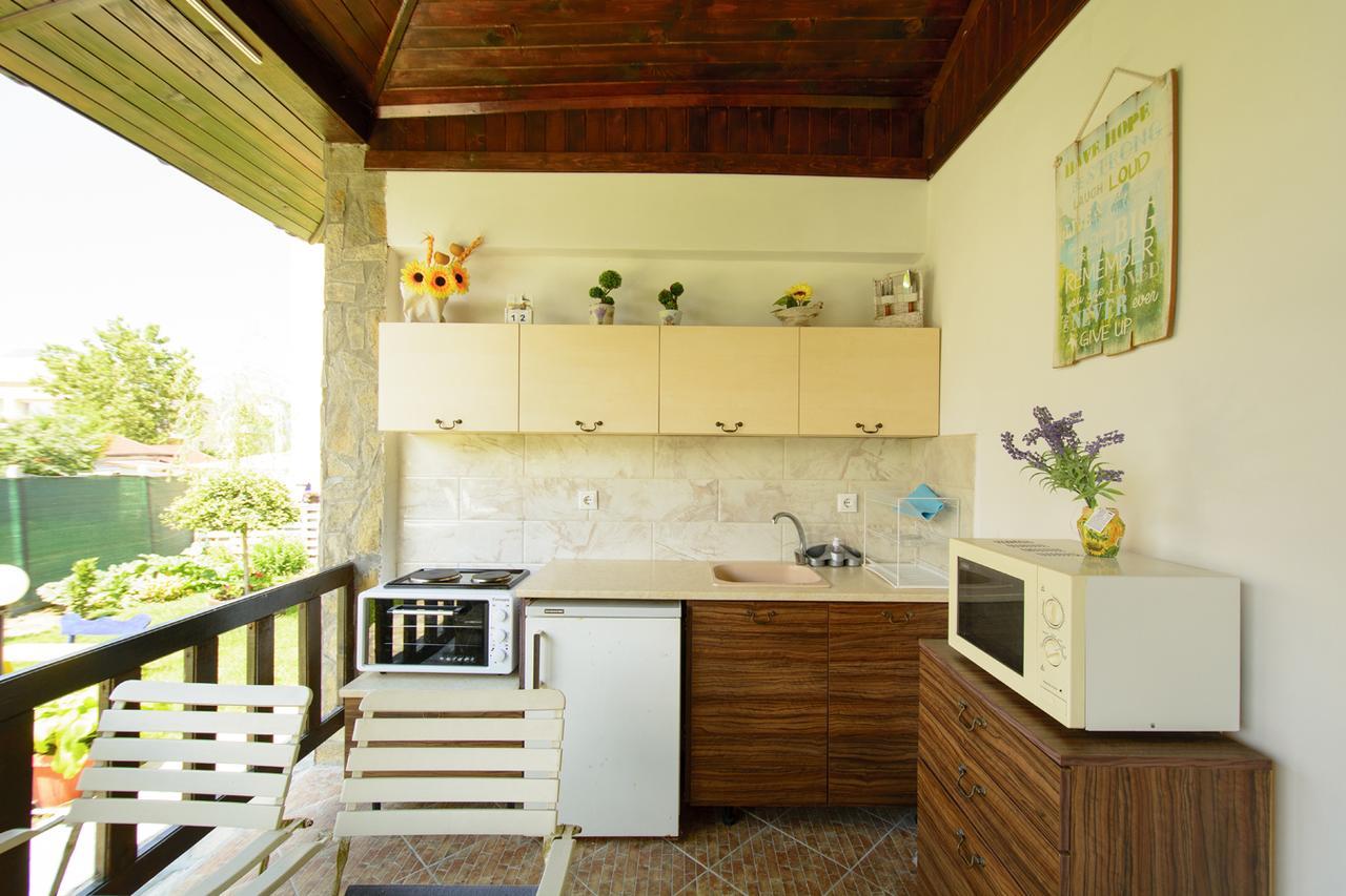 Villa Yanevi 洛泽内茨 外观 照片