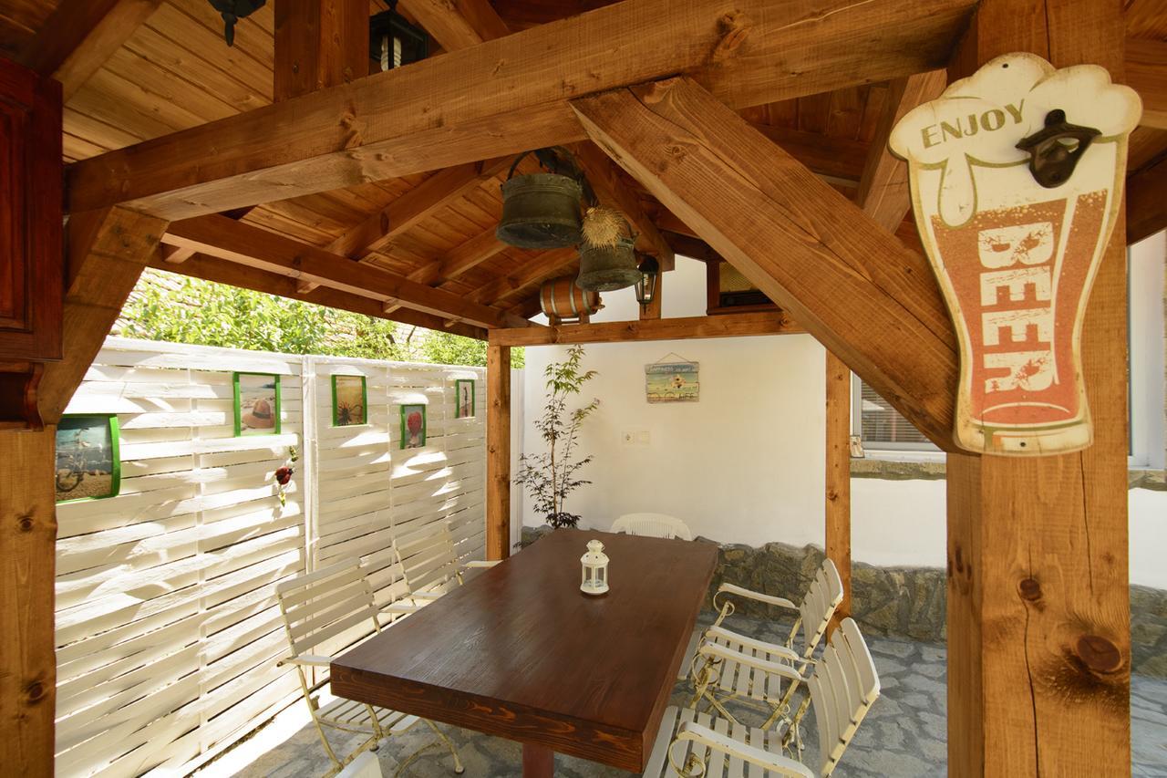 Villa Yanevi 洛泽内茨 外观 照片
